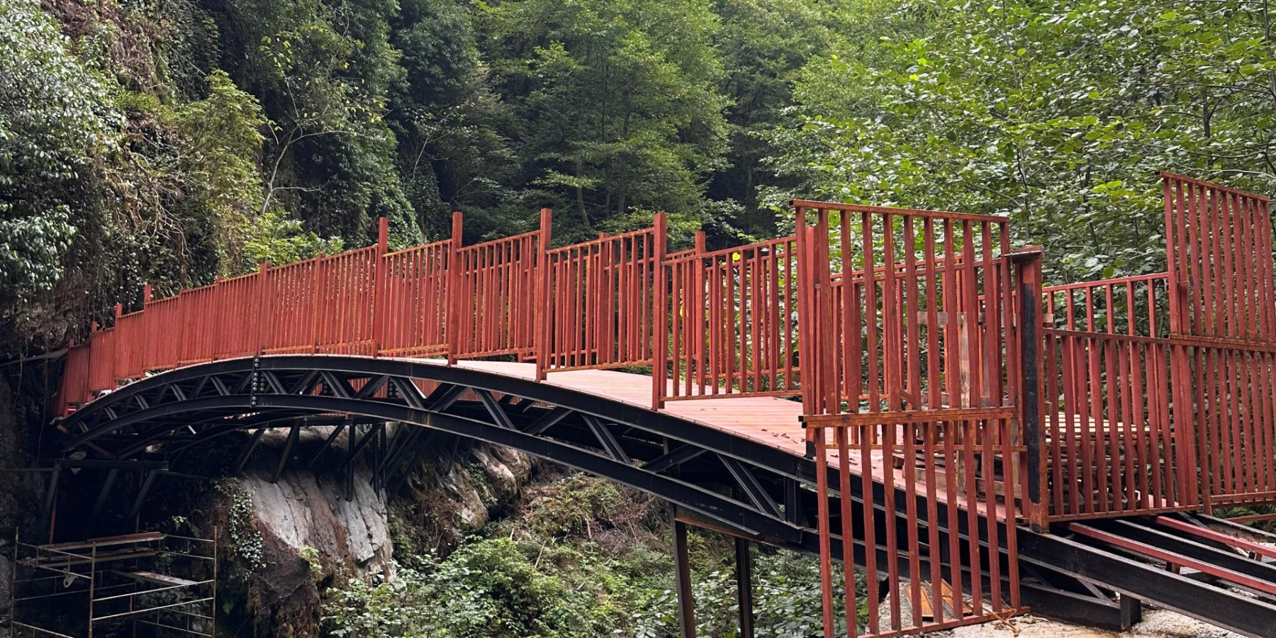 Palovit Şelalesi Yürüyüş Yolu