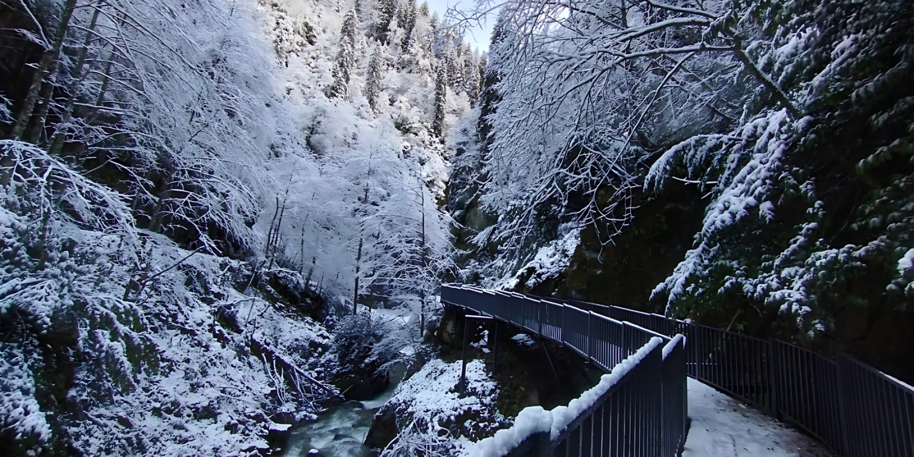 Palovit Şelalesi Yürüyüş Yolu